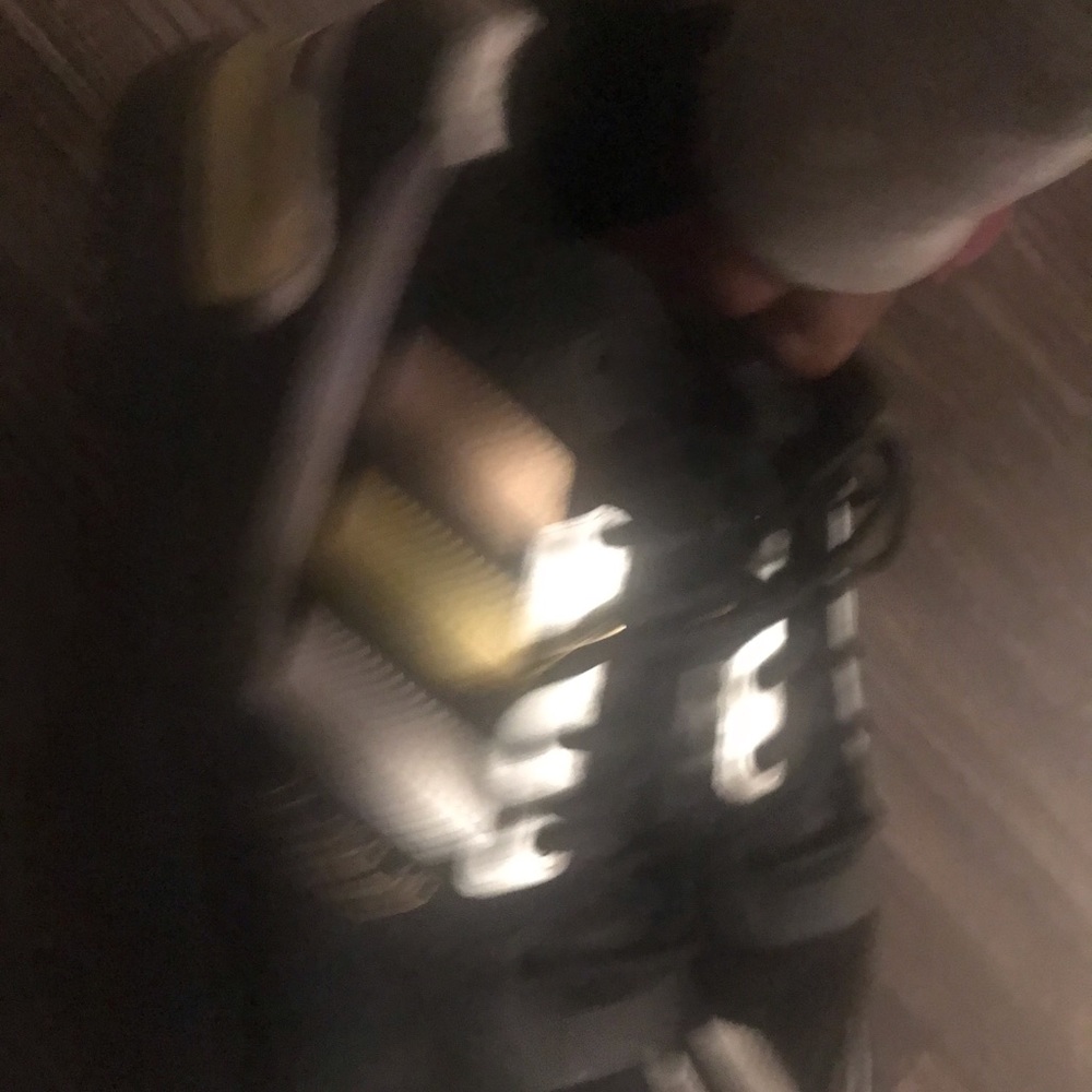 Shoes - Picture 2 of 2